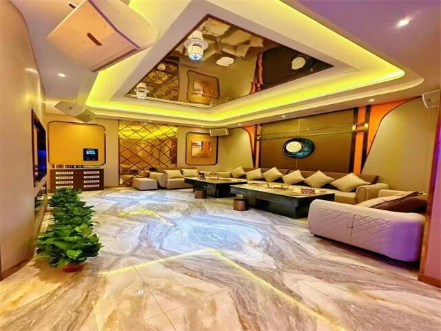 鹰潭夜场招聘,KTV与夜总会诚聘形象服务人员，迈向高薪新征程