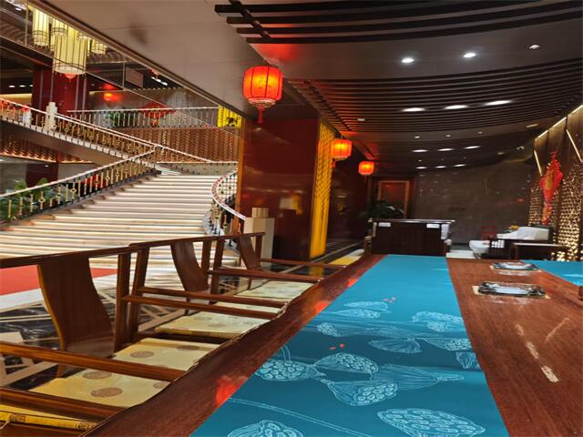 西安雁塔区KTV诚聘服务员-加入我们，共创辉煌团队！