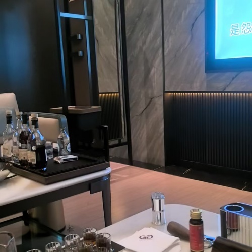 长沙夜场繁荣，KTV急聘人才