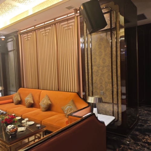 昆明顶级夜总会KTV诚聘模特精英,梦想启航,高端舞台等你来!